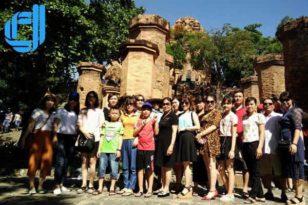 ngày 1: tour du lịch nha trang 1 ngày khám phá thành phố